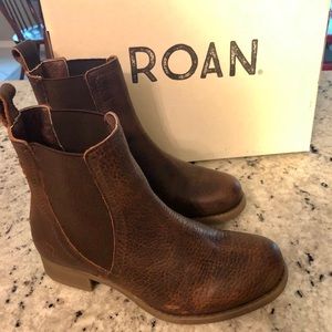 Roan Mirta Chelsea Boots